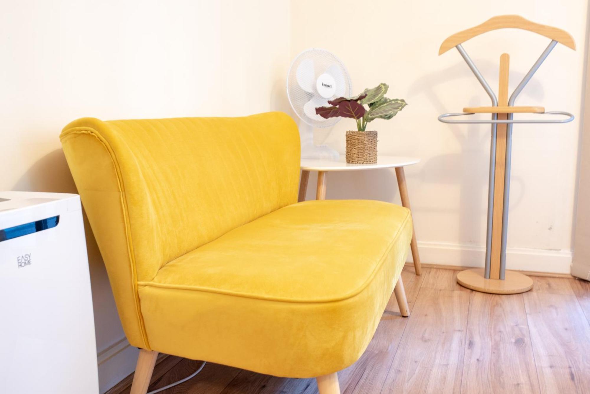 Spacious 1 Bed Apartment With Workspace, Coffee & Free Secure Parking Birmingham Eksteriør billede